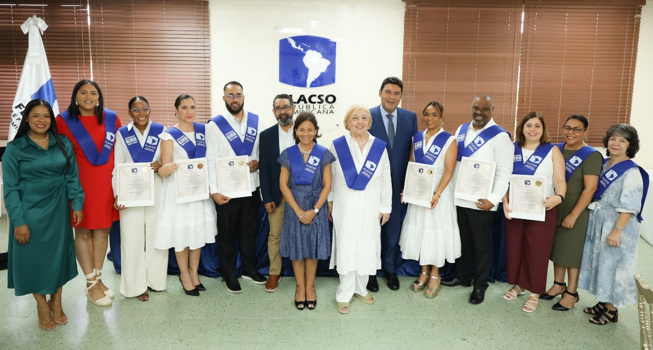 Graduación GRID FLACSO RD 2025 (2)